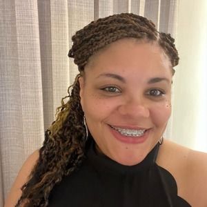 Meet your Posher, Detra